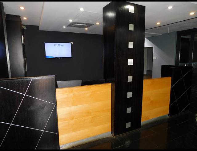 984M² OFFICE TO LET IN FERNDALE